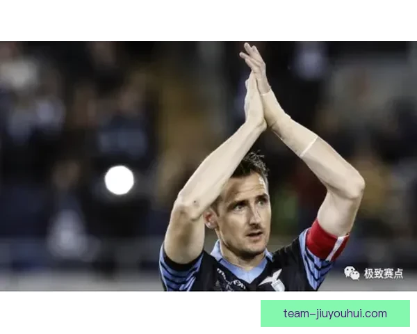 克洛泽重返拉齐奥加入教练团队助力球队发展