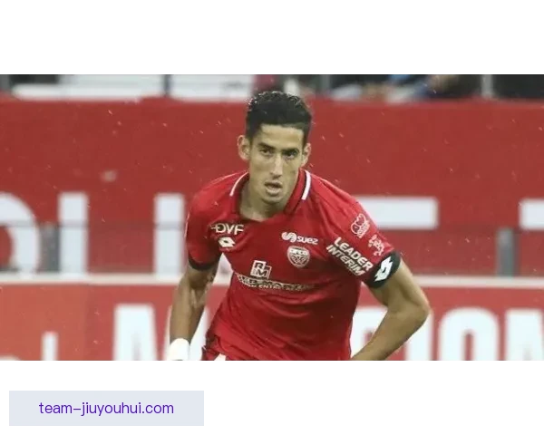 卡贝拉老将依旧技术炉火纯青赛场掌控力惊人再证顶级实力风采不减