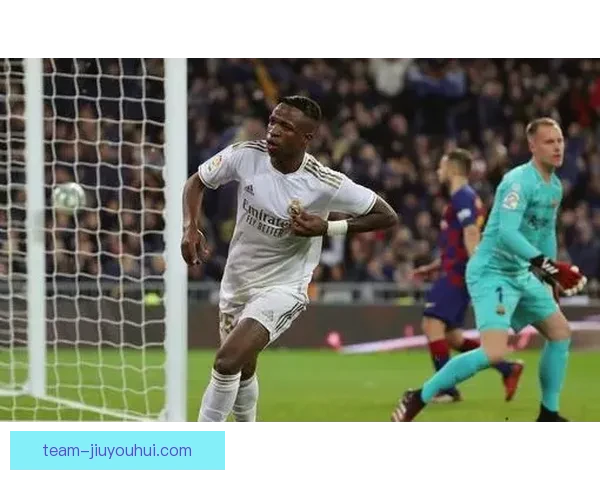 塔维尼耶边路远射展现极强威胁力助力球队攻势猛烈