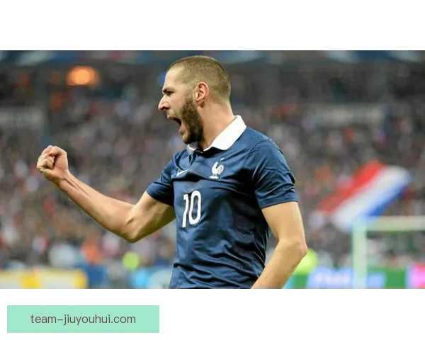 本泽马重返法国国家队后展现出色状态 引领球队冲击欧洲杯荣耀